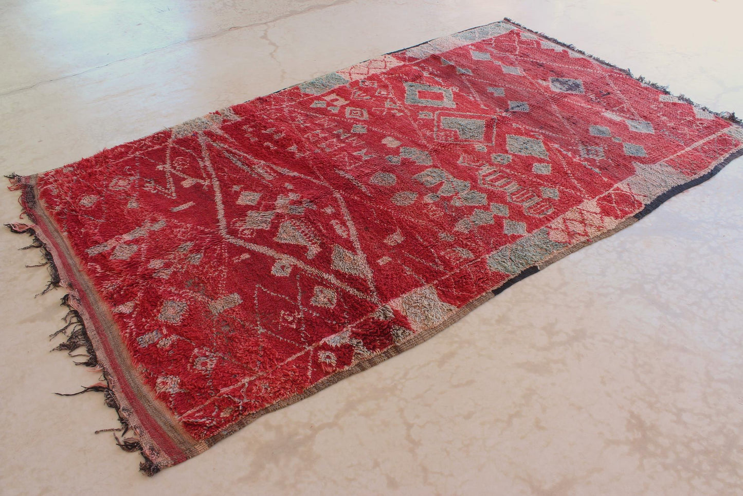 Vintage area moroccan rug - red - Zayane - 7x12feet / 213x365cm