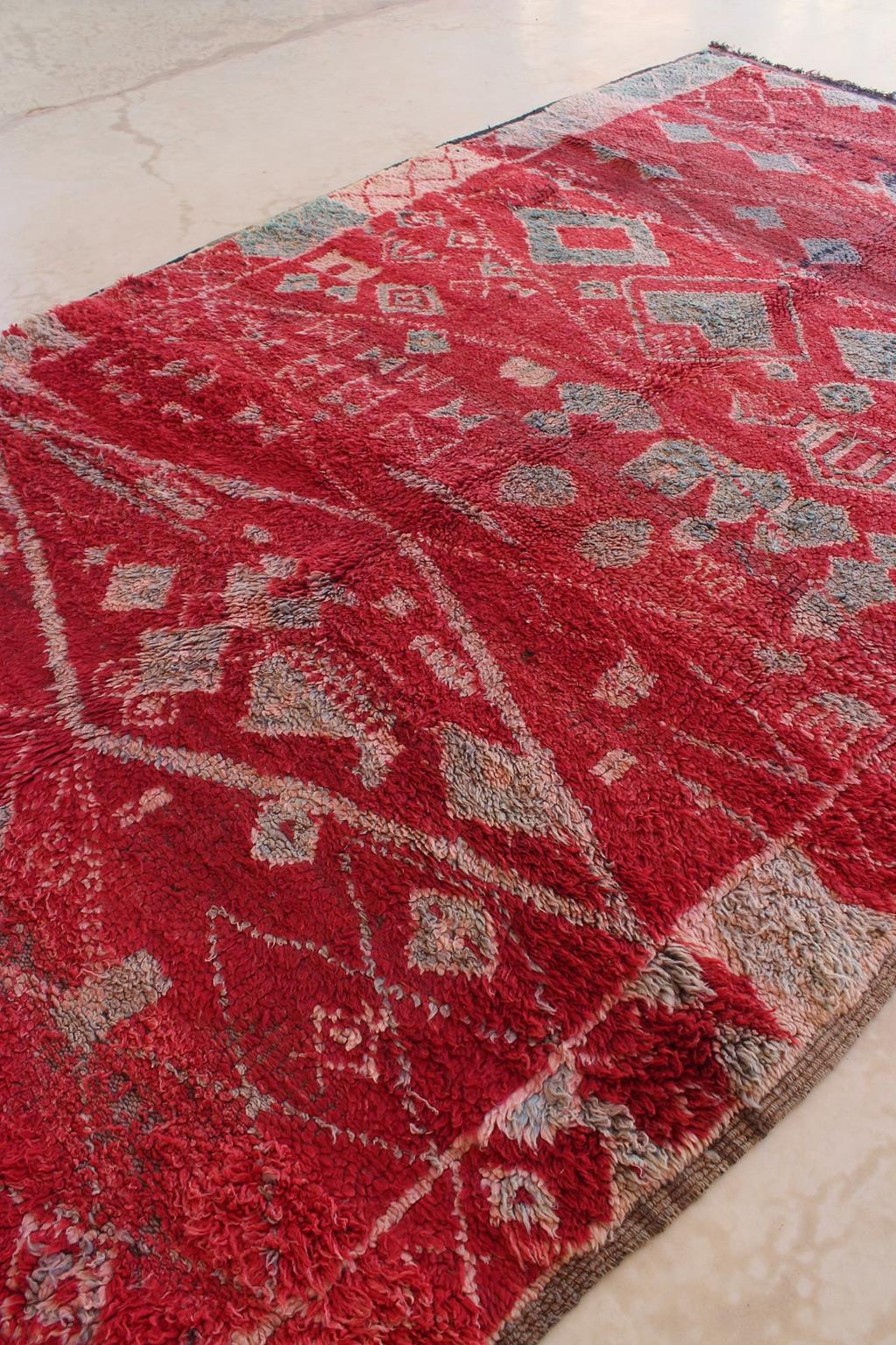 Vintage area moroccan rug - red - Zayane - 7x12feet / 213x365cm