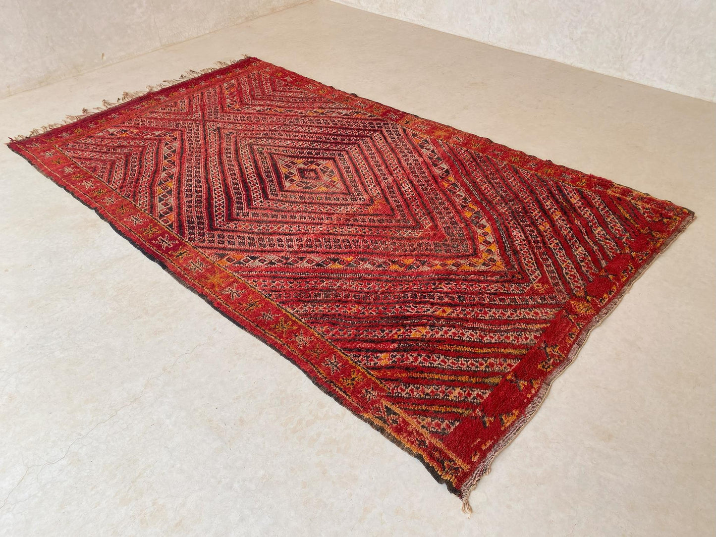 Vintage area moroccan rug - red - Zayane - 6.7x11.3feet / 205x344cm