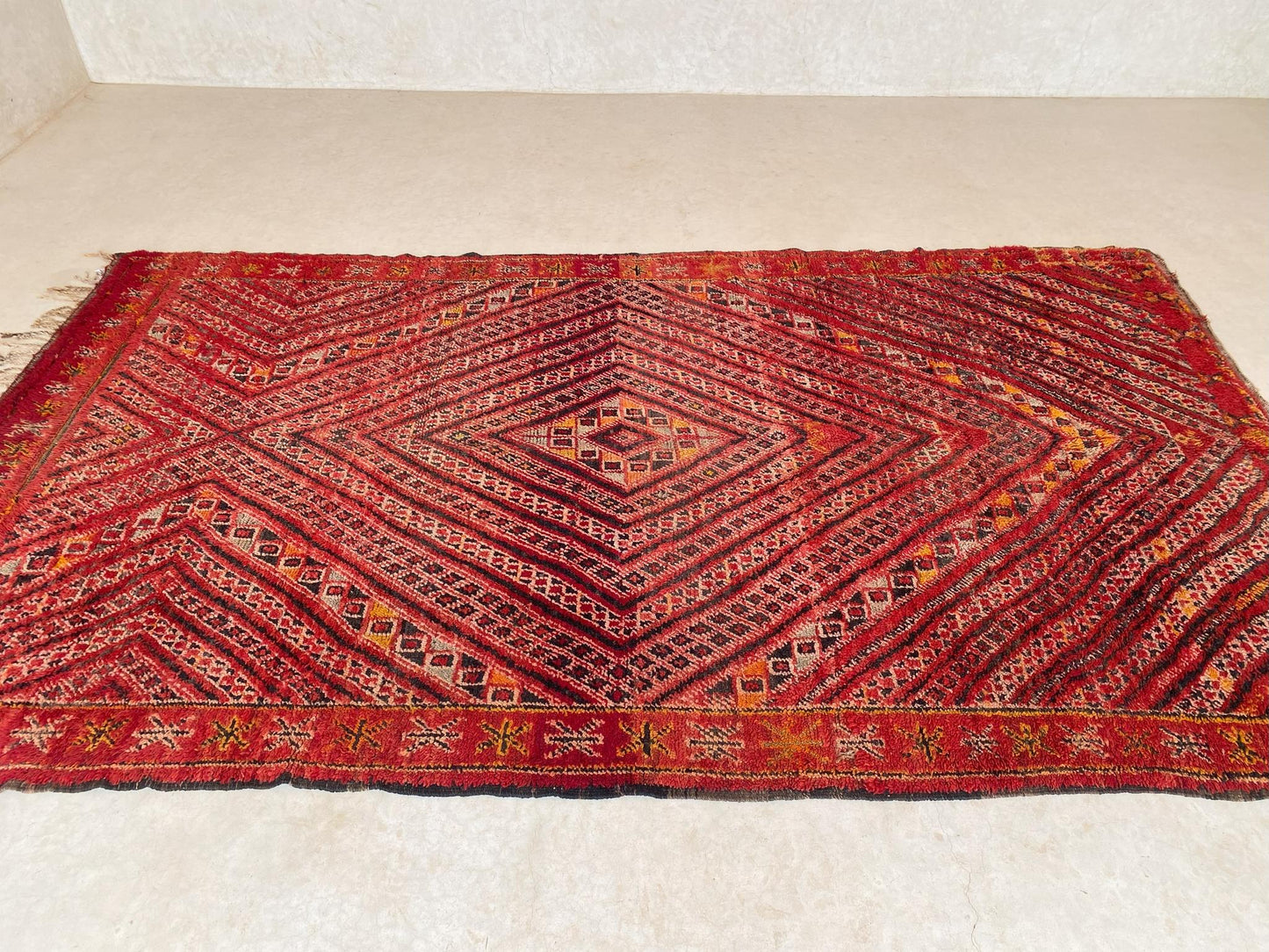Vintage area moroccan rug - red - Zayane - 6.7x11.3feet / 205x344cm