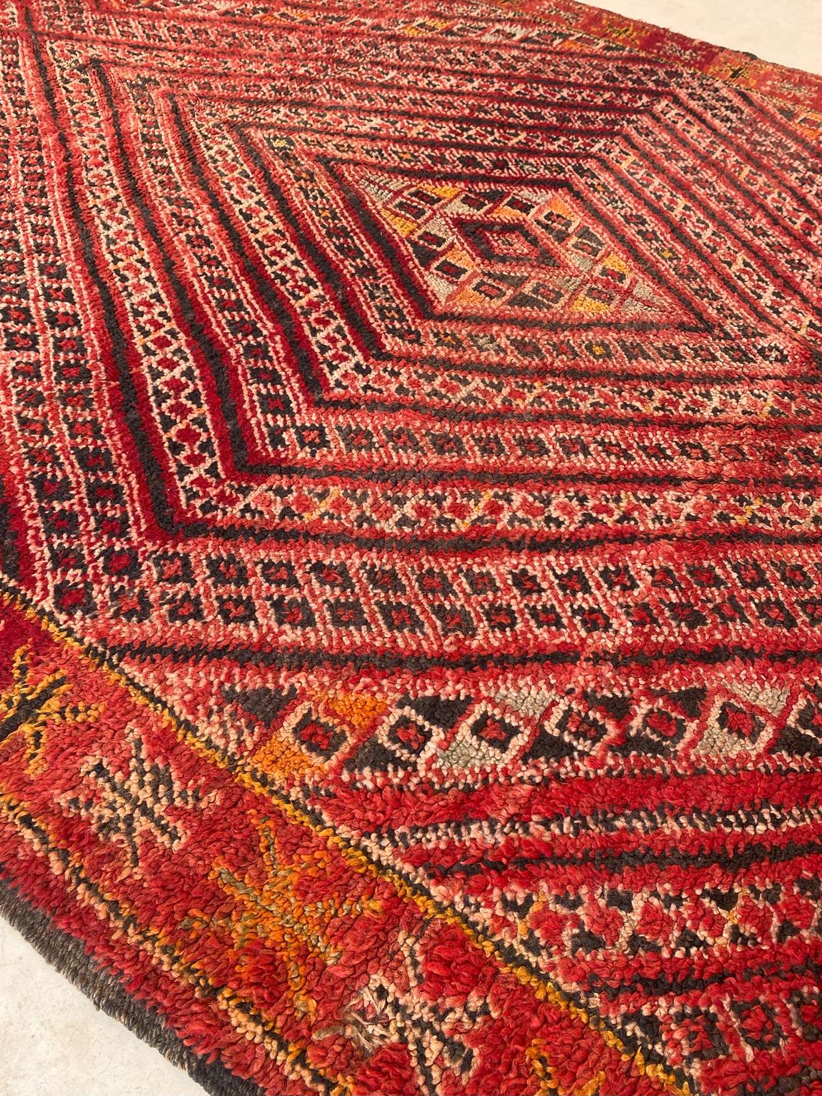 Vintage area moroccan rug - red - Zayane - 6.7x11.3feet / 205x344cm