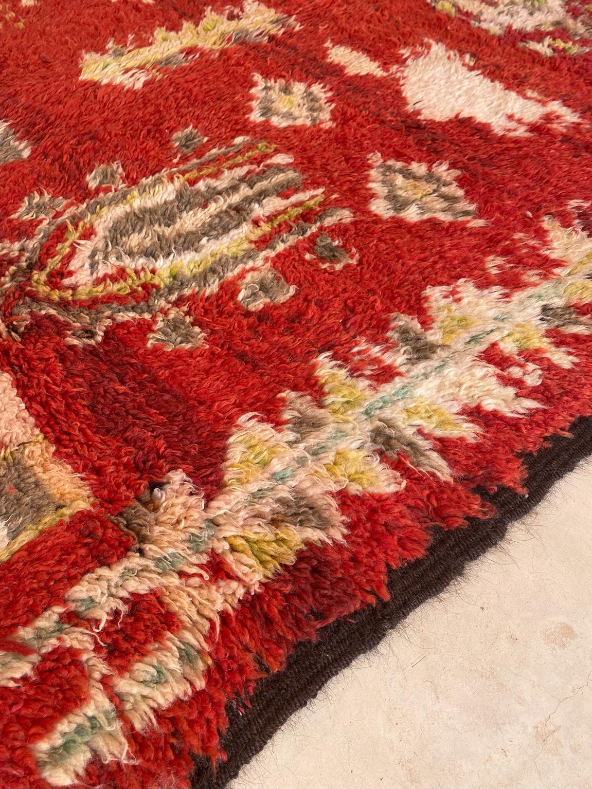 Vintage moroccan area rug - red, cream - Rehamna - 5.1x12.5feet / 156x382cm