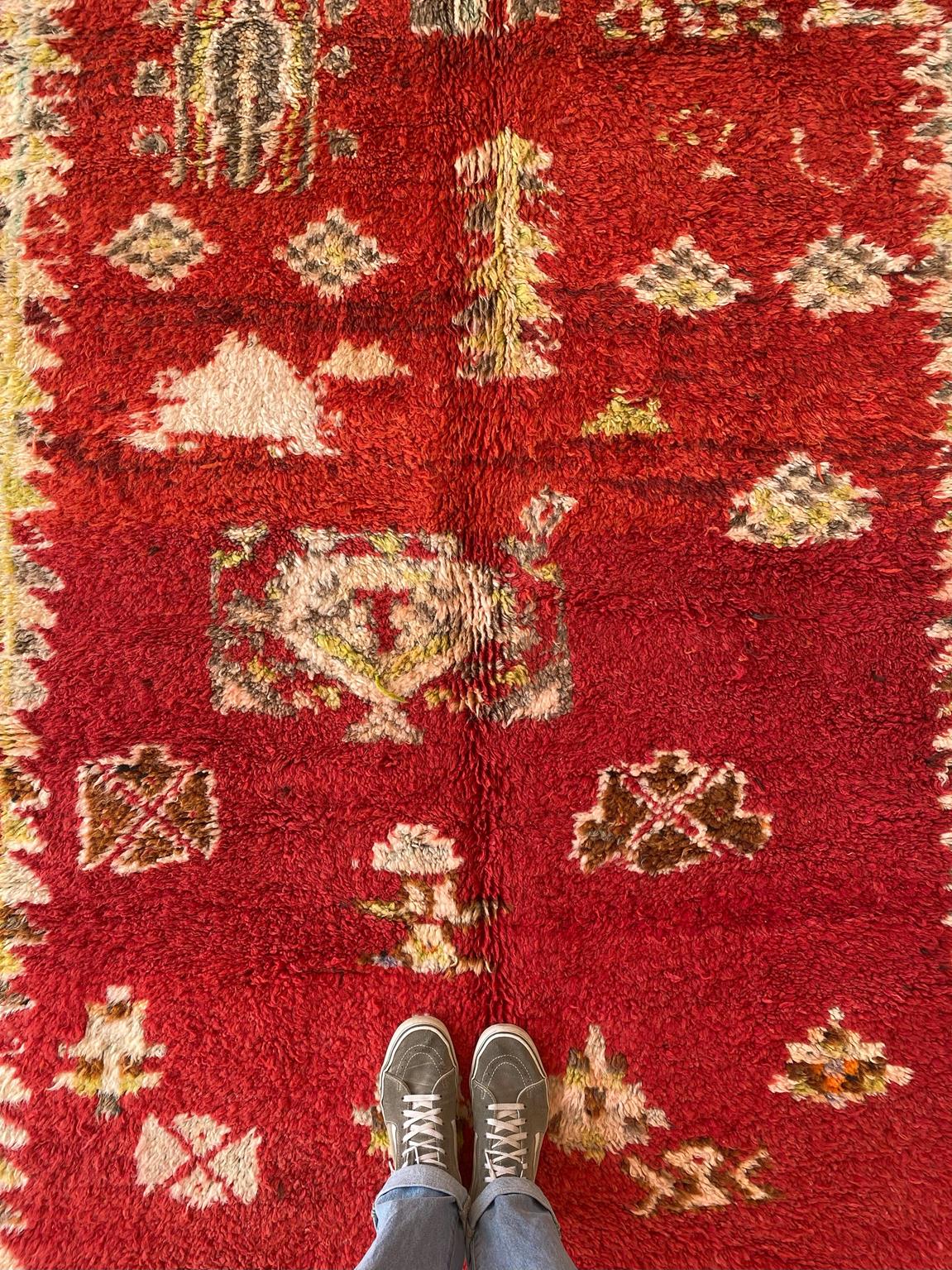 Vintage moroccan area rug - red, cream - Rehamna - 5.1x12.5feet / 156x382cm