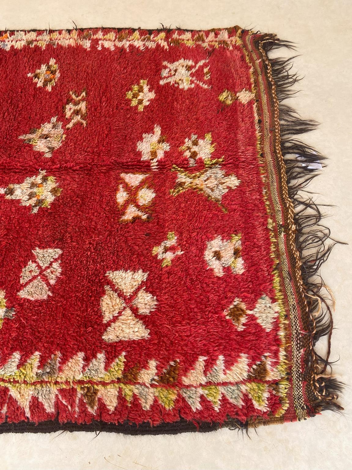 Vintage moroccan area rug - red, cream - Rehamna - 5.1x12.5feet / 156x382cm