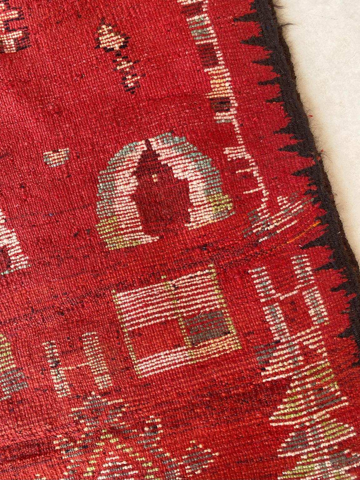 Vintage moroccan area rug - red, cream - Rehamna - 5.1x12.5feet / 156x382cm
