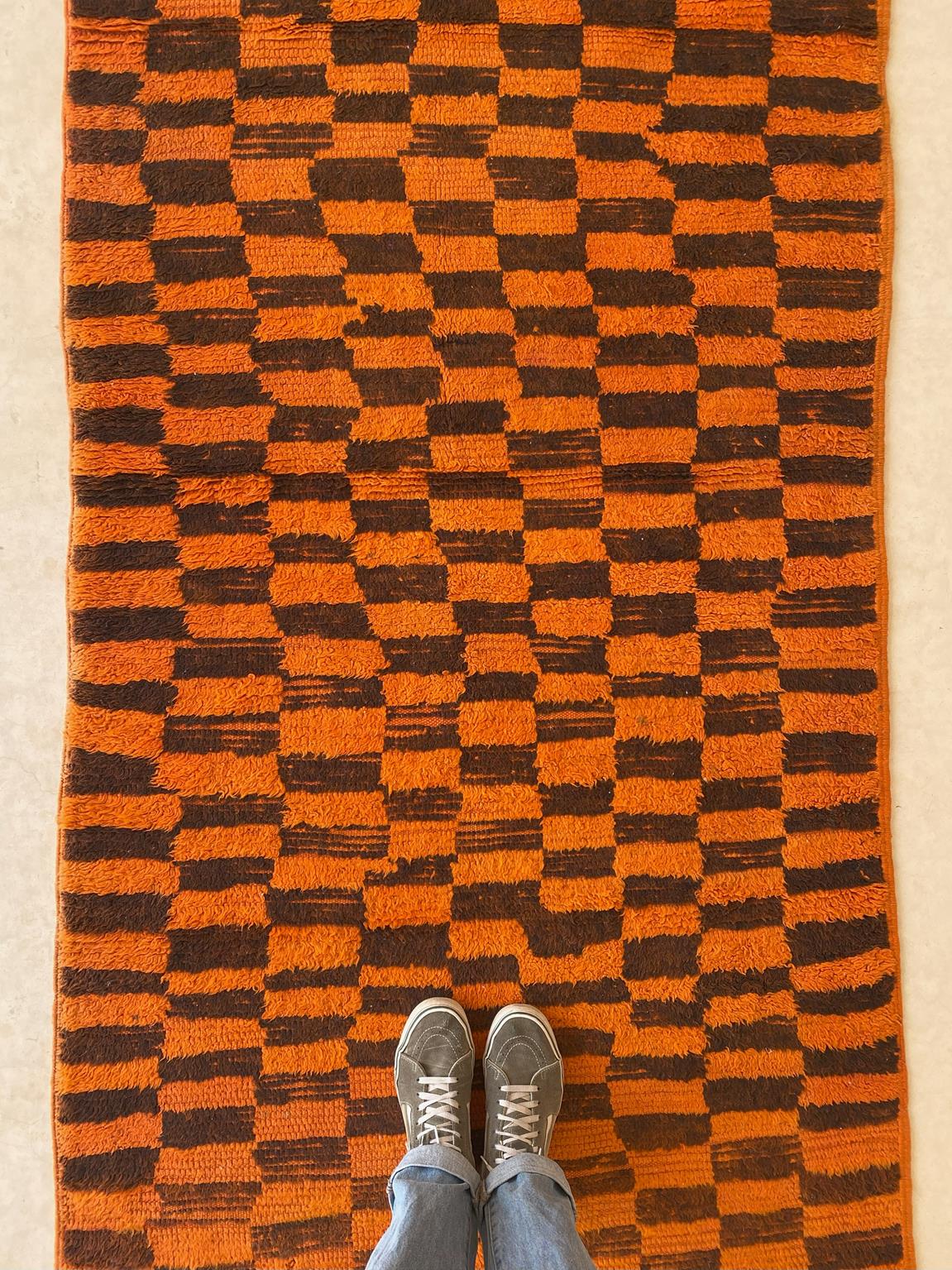 Vintage moroccan runner rug - checkered in orange - Boujad - 3.8x12.8feet / 115x390cm