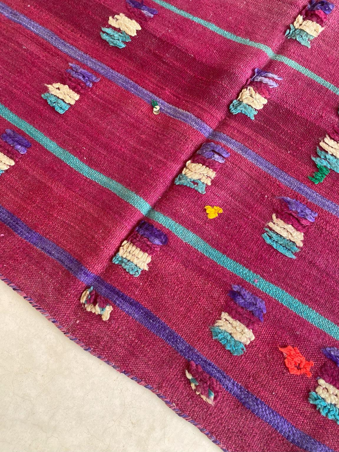 Vintage moroccan rug, textile - purple - Kilim - 4.1x8.3feet / 127x252cm