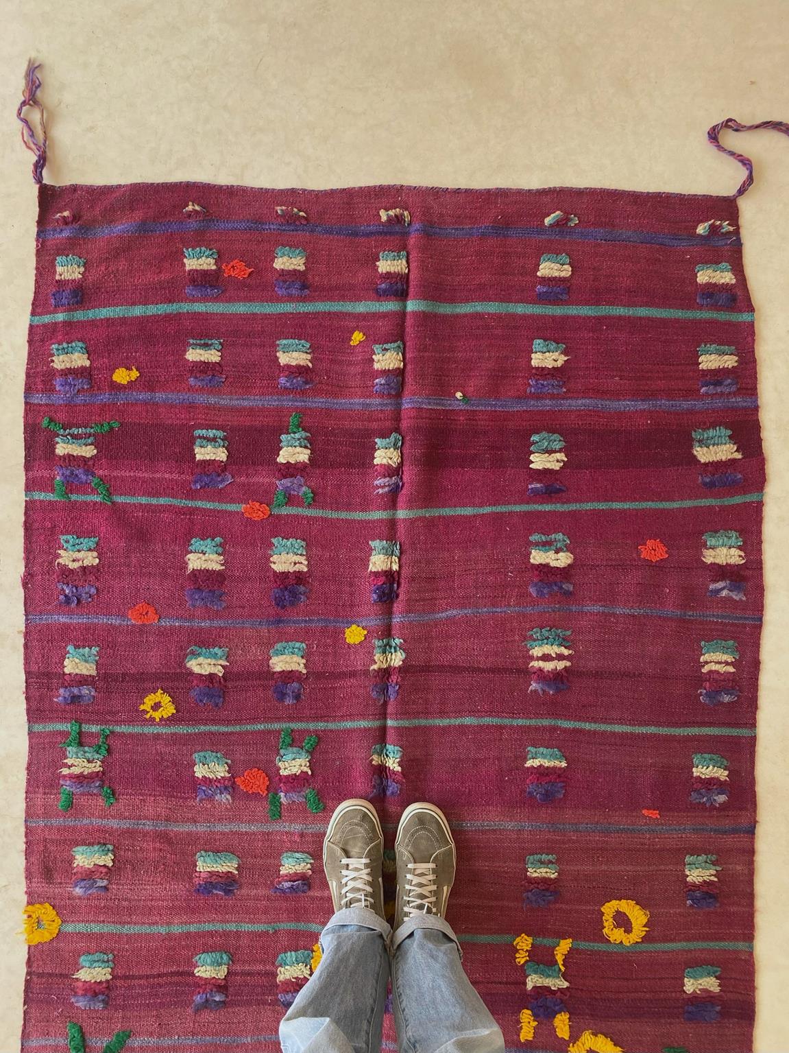 Kilim 4.1x8.3feet / 127x252cm