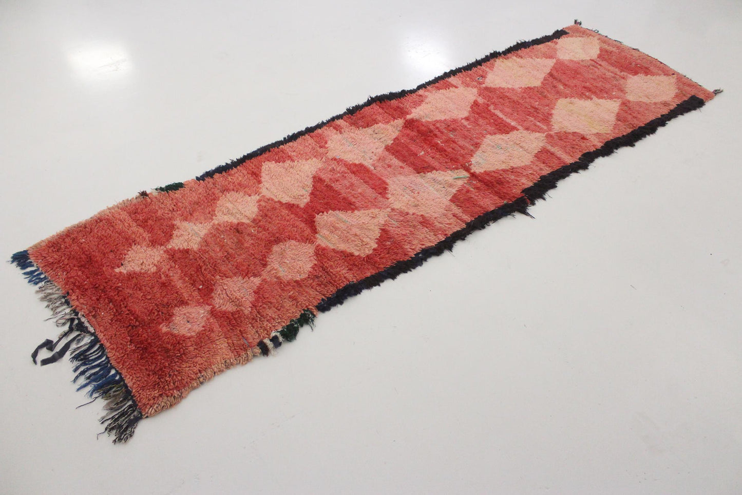 Vintage moroccan runner rug - red, pink - Boujad - 3.2x11.3feet / 98x345cm