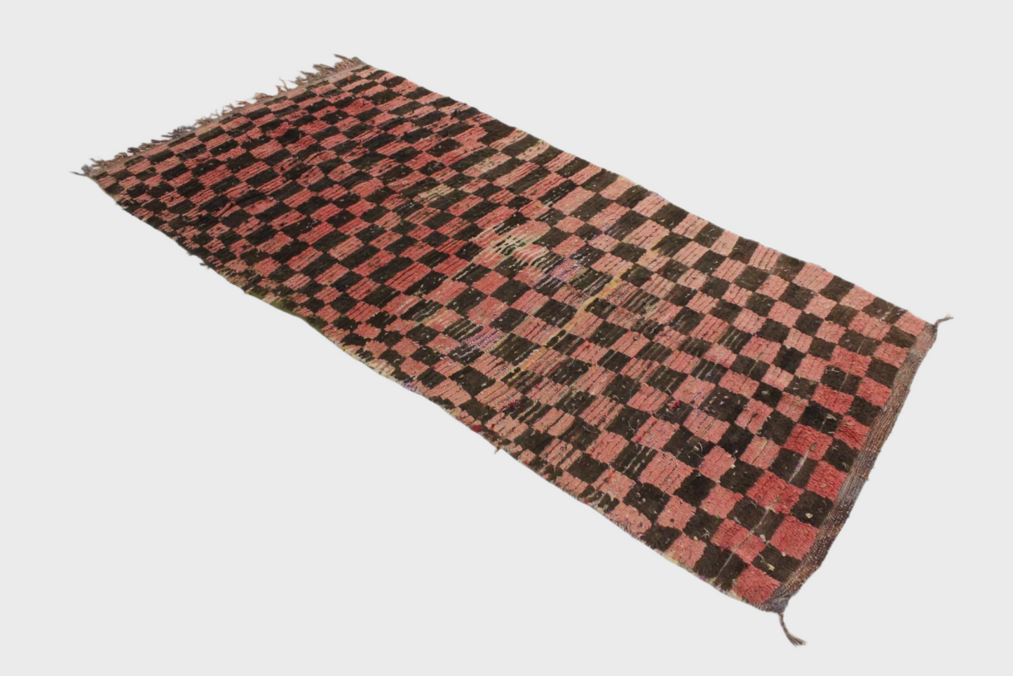 Vintage moroccan runner rug - checkered in pink, brown - Boucherouite - 3.9x8.1feet / 119x248cm