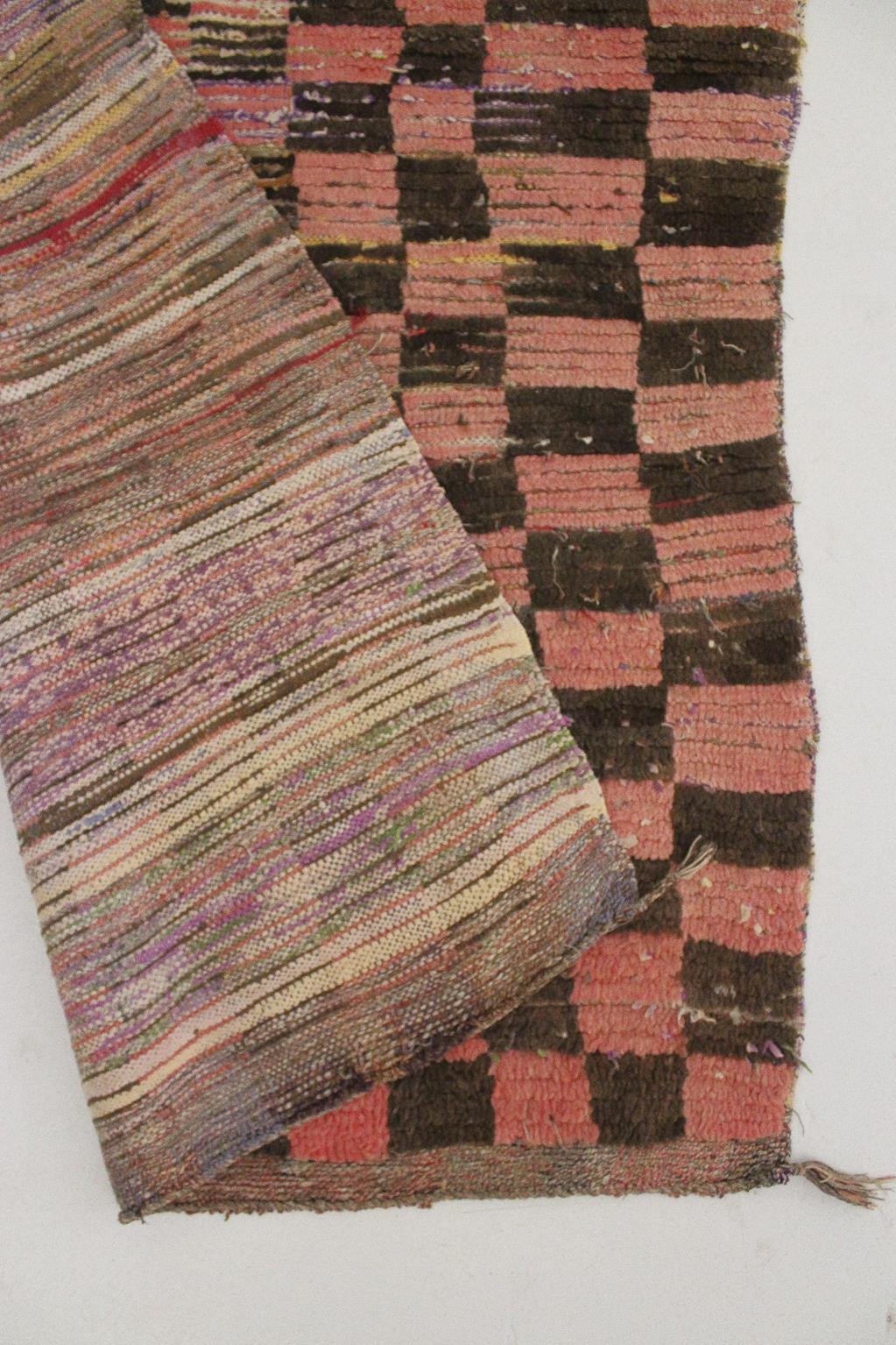 Vintage moroccan runner rug - checkered in pink, brown - Boucherouite - 3.9x8.1feet / 119x248cm