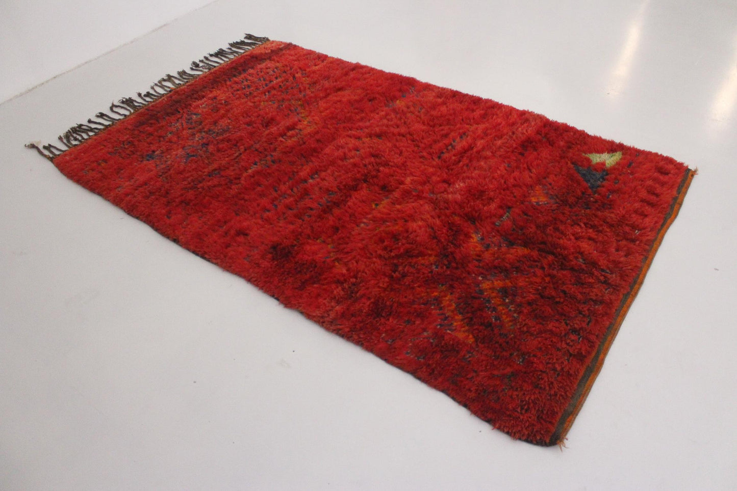 Vintage area moroccan rug - red - Zayane - 5.7x9.4feet / 174x289cm