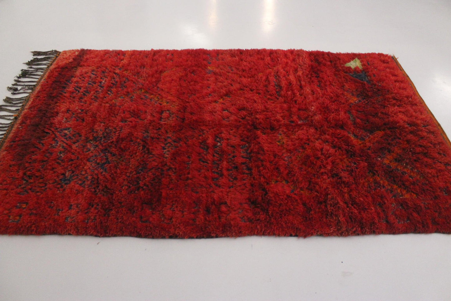 Vintage area moroccan rug - red - Zayane - 5.7x9.4feet / 174x289cm