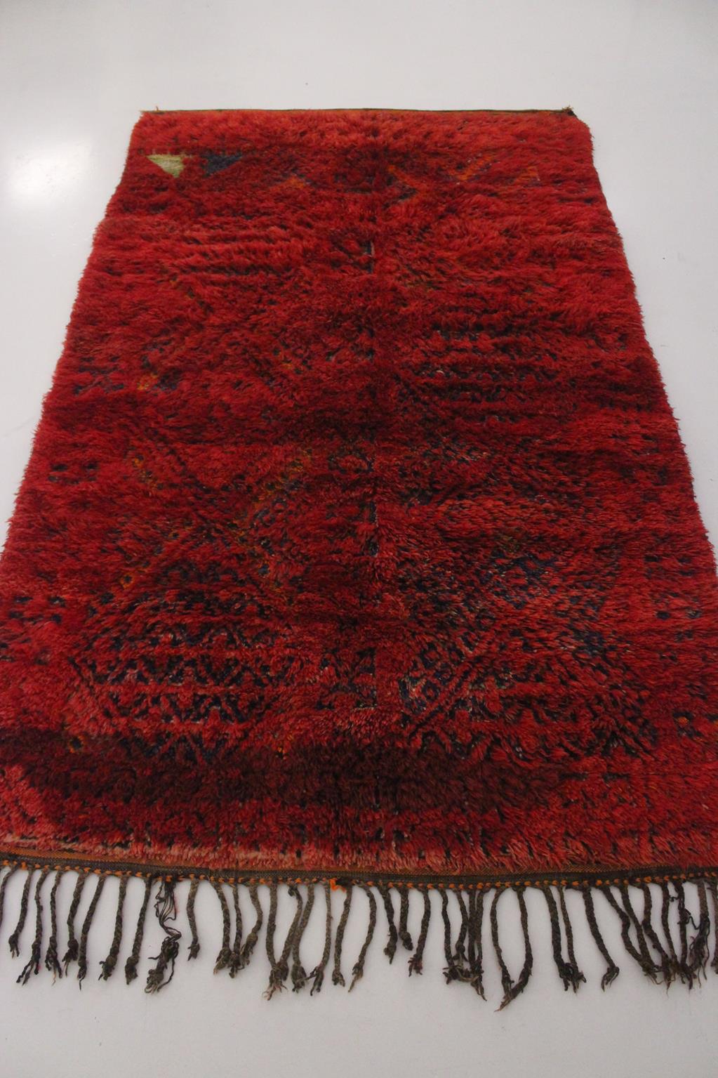 Vintage area moroccan rug - red - Zayane - 5.7x9.4feet / 174x289cm