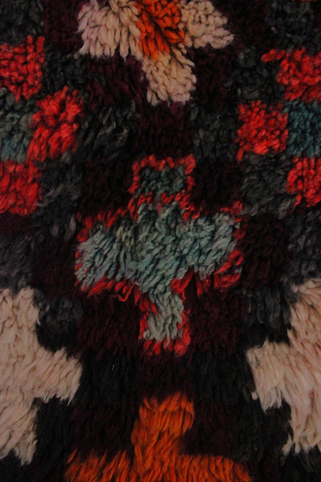 Vintage area moroccan rug - red, orange, green - Beni Mguild - 6.2x14.9feet / 190x455cm