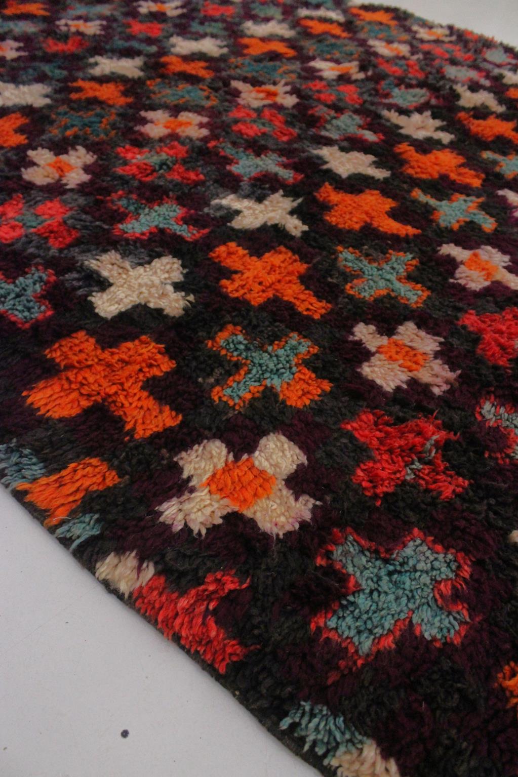Vintage area moroccan rug - red, orange, green - Beni Mguild - 6.2x14.9feet / 190x455cm
