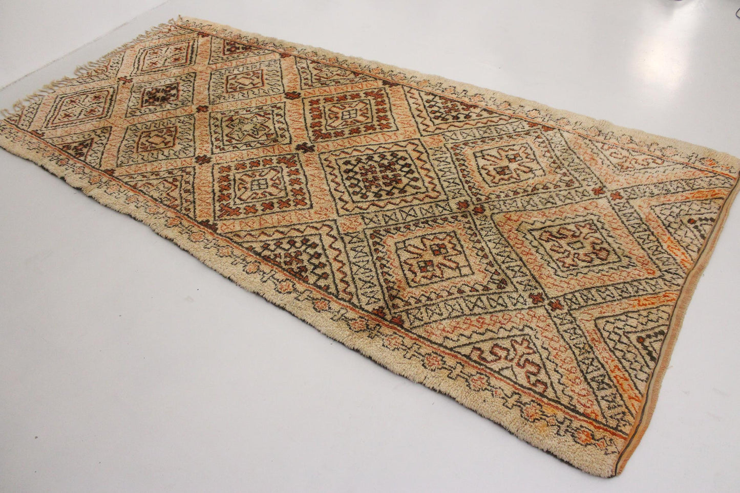 Vintage area moroccan rug - cream, orange - Beni Ourain - 6.3x14.1feet / 192x430cm