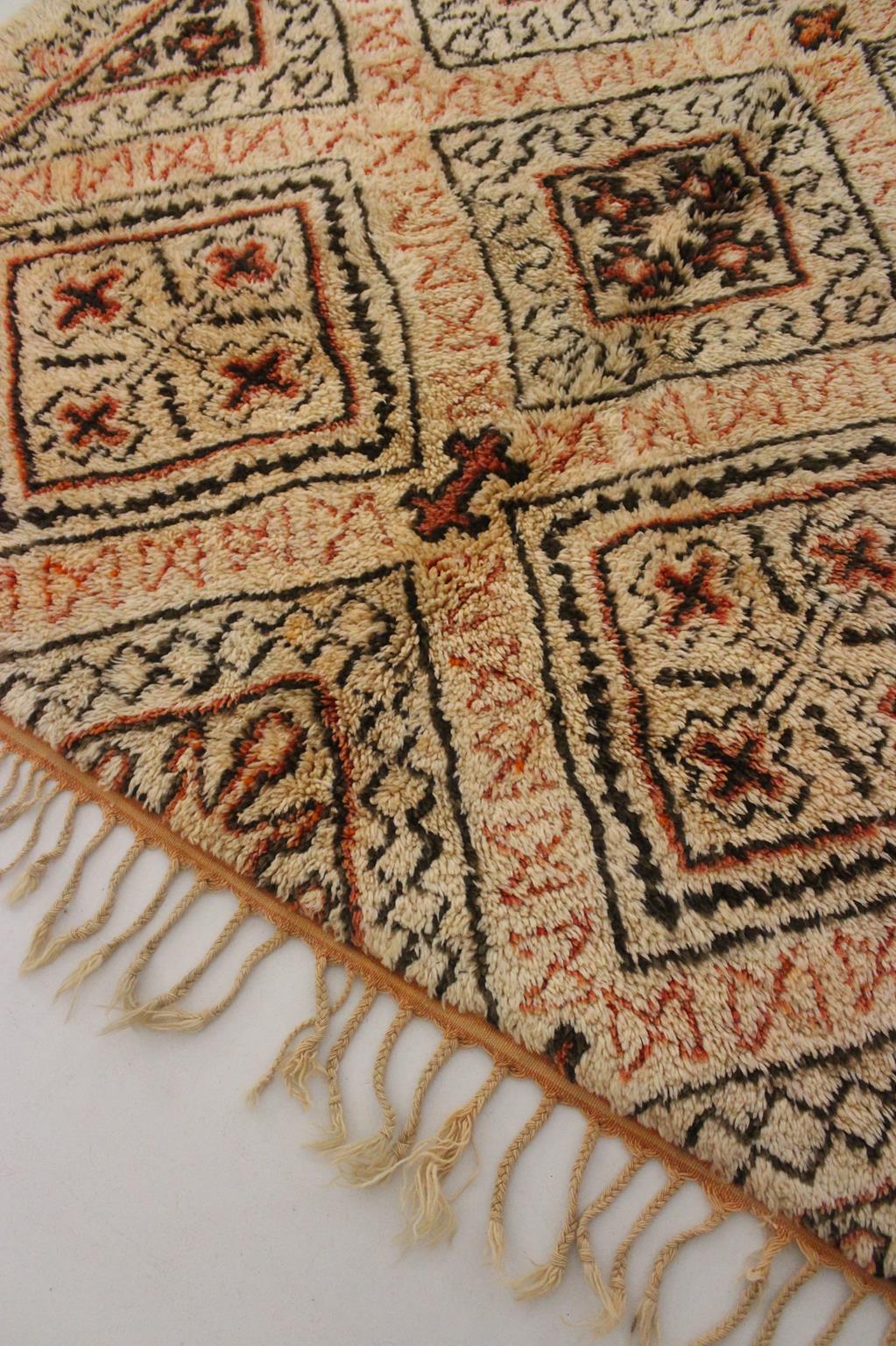 Vintage area moroccan rug - cream, orange - Beni Ourain - 6.3x14.1feet / 192x430cm
