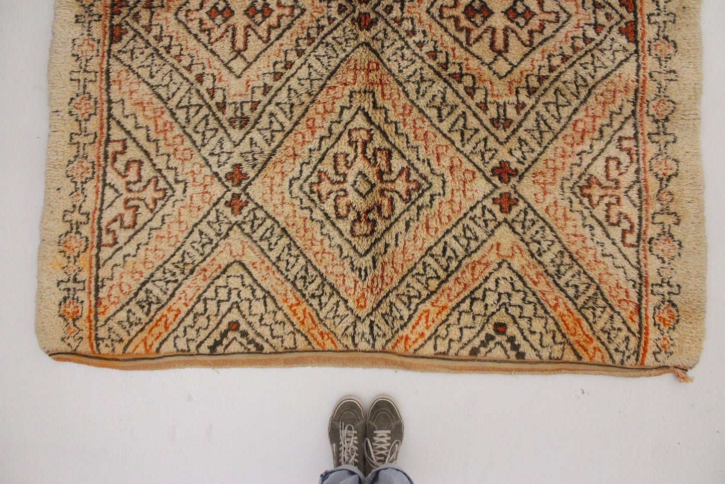 Vintage area moroccan rug - cream, orange - Beni Ourain - 6.3x14.1feet / 192x430cm
