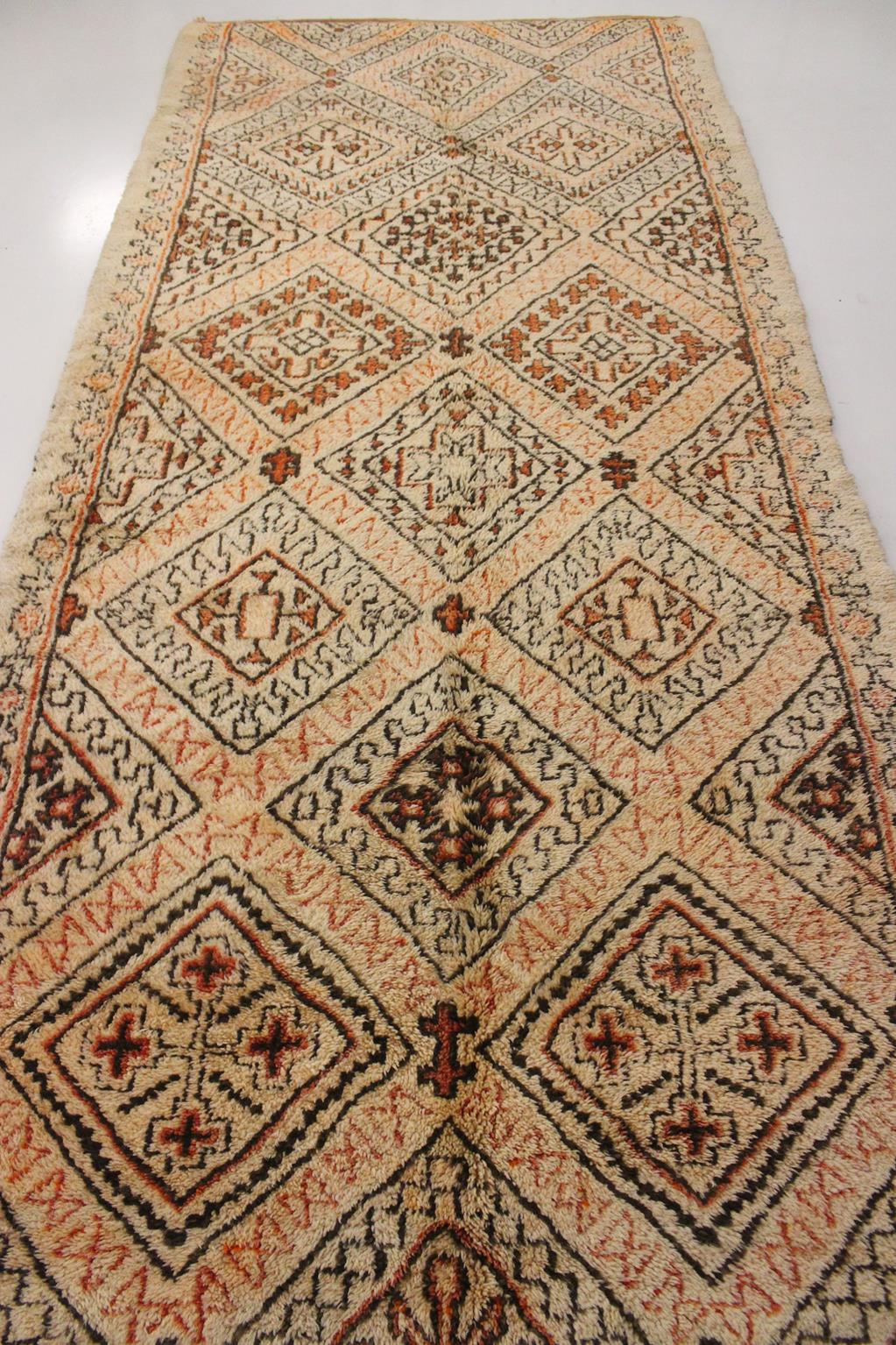 Vintage area moroccan rug - cream, orange - Beni Ourain - 6.3x14.1feet / 192x430cm