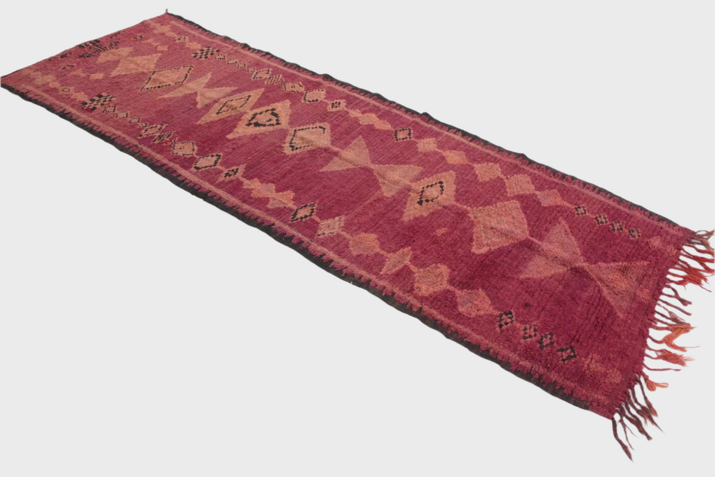Vintage moroccan runner rug - rasperry - Boujad - 3.4x10.5feet / 105x320cm