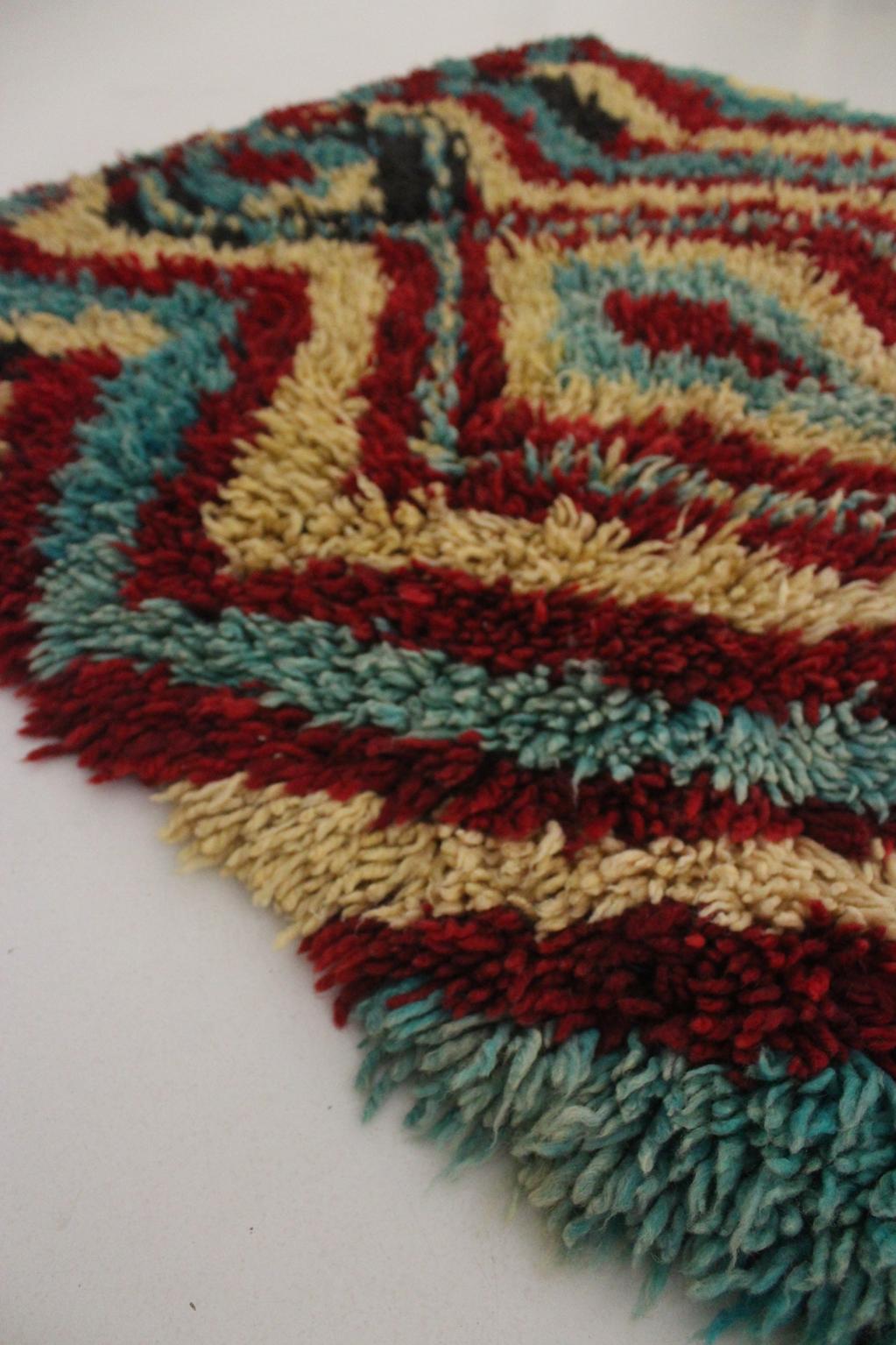 Vintage plush moroccan rug - red, yellow, turquoise - 4.2x8.7feet / 130x265cm