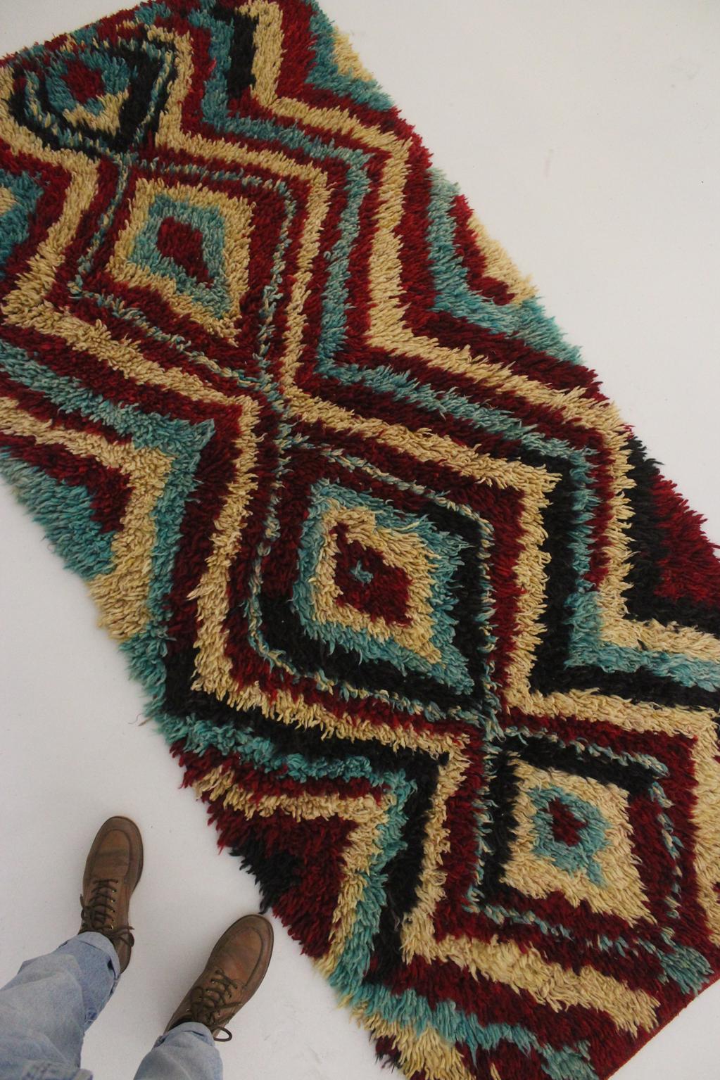 Vintage plush moroccan rug - red, yellow, turquoise - 4.2x8.7feet / 130x265cm