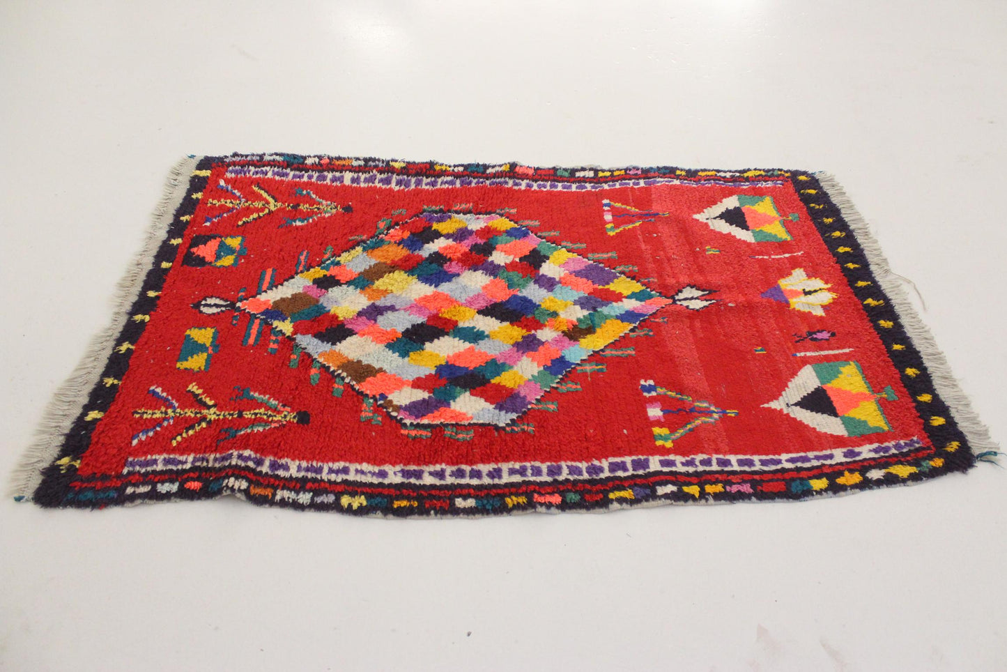 Vintage small moroccan rug - red - Boucherouite - 2.3x4.1feet / 70x125cm