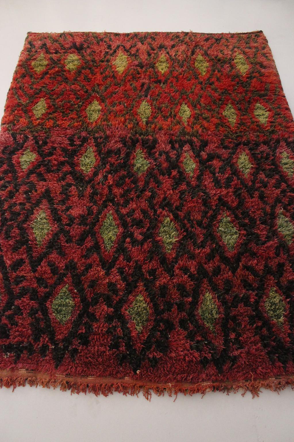 Vintage area moroccan rug - red, pistachio green - Talsint - 7.4x10.2feet / 225x310cm