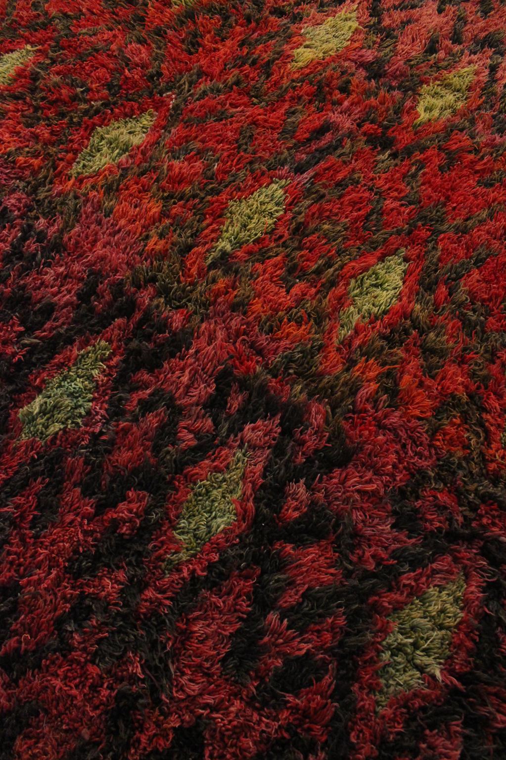 Vintage area moroccan rug - red, pistachio green - Talsint - 7.4x10.2feet / 225x310cm