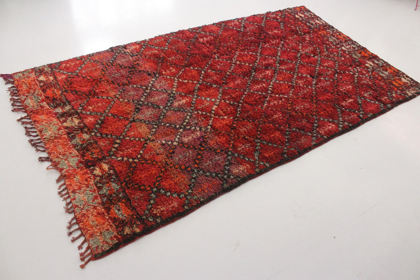 Vintage area moroccan rug - red - Beni Mguild - 6.5x11.6feet / 198x355cm