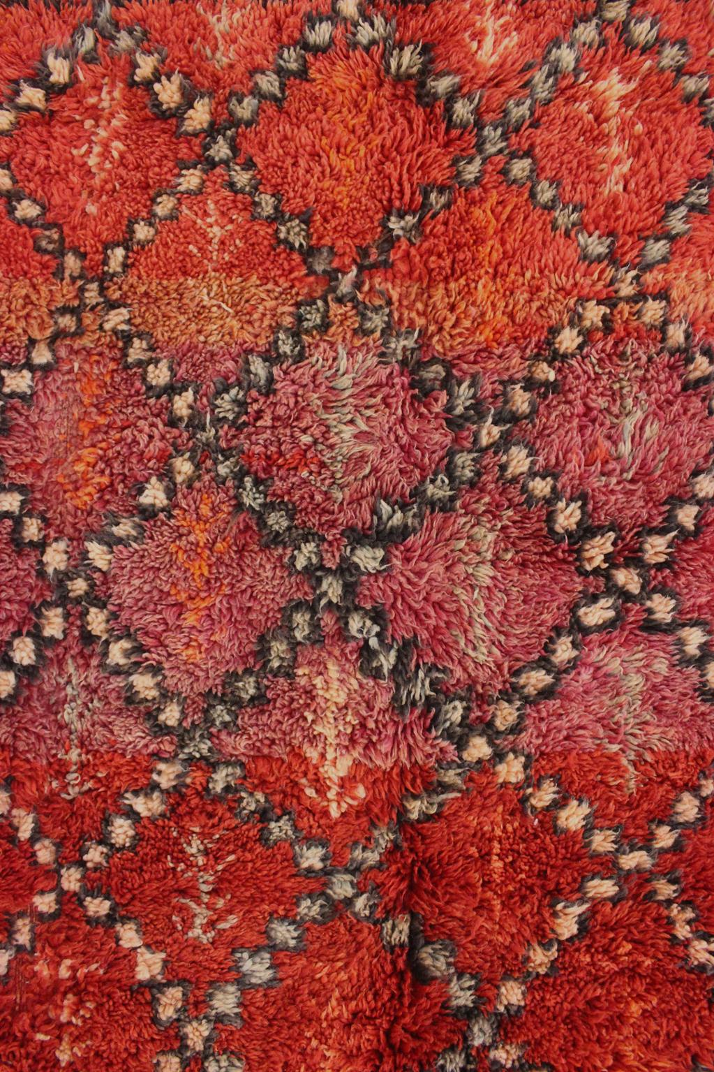 Vintage area moroccan rug - red - Beni Mguild - 6.5x11.6feet / 198x355cm