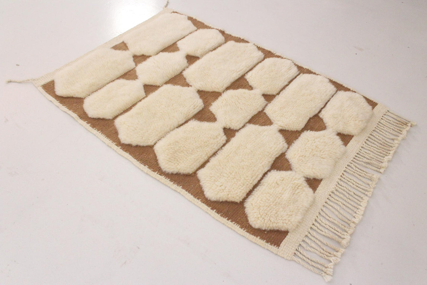 Contemporary accent moroccan rug - Mrirt - 3.1x4.1feet / 96x125cm