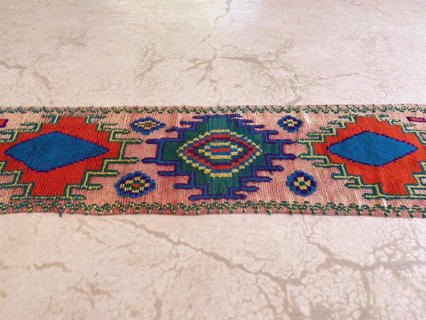 Boujad 2.8x10.2feet / 87x311cm