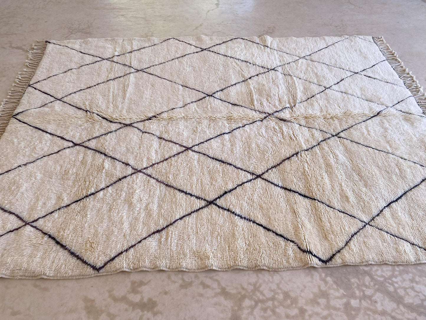 Contemporary area moroccan rug - cream - Mrirt - 7.4x9.8feet / 226x298cm