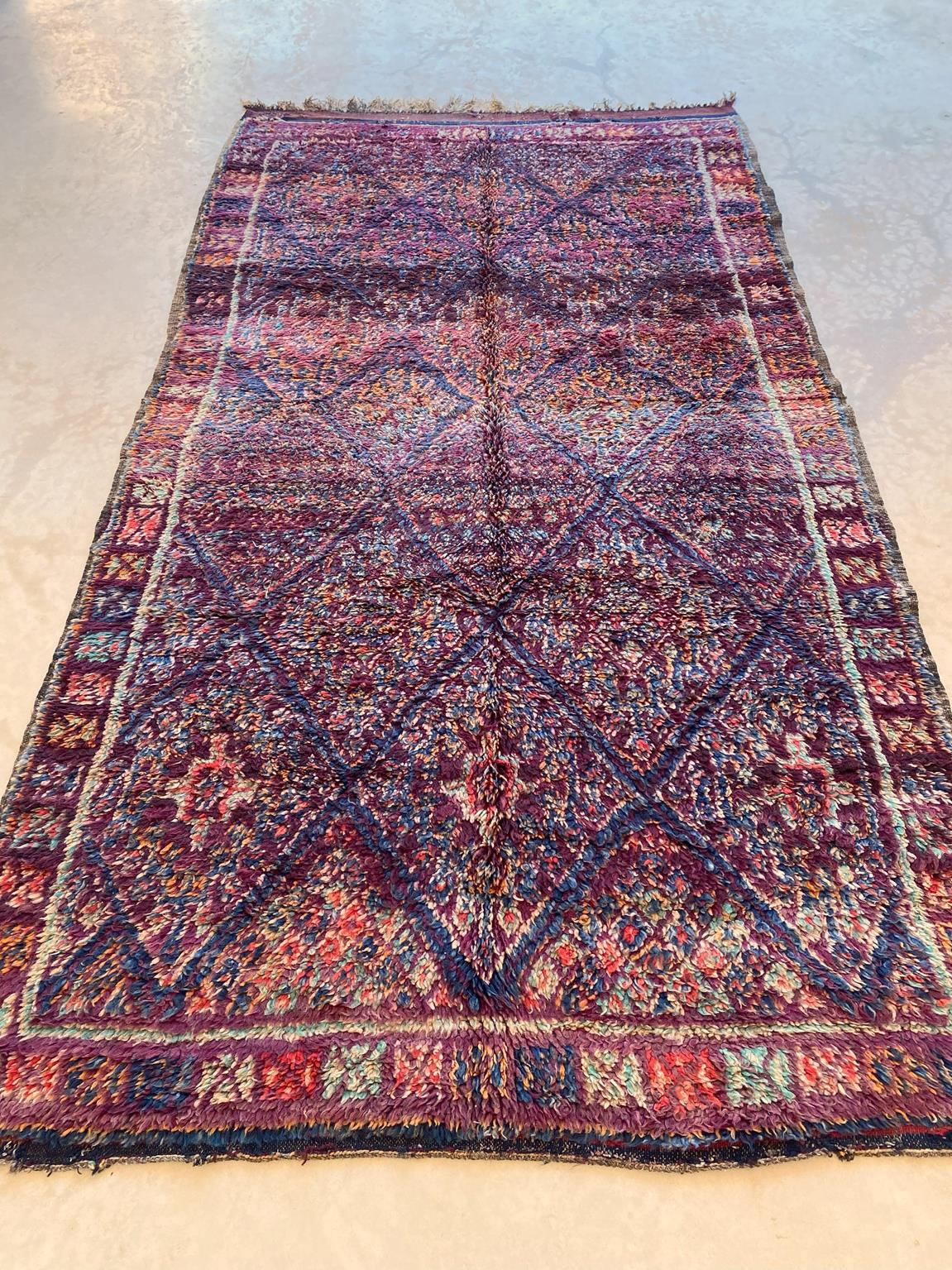 Vintage area moroccan rug - purple - Beni Mguild - 5.8x10.4feet / 176x317cm