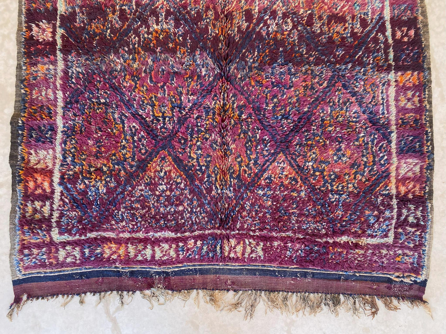 Vintage area moroccan rug - purple - Beni Mguild - 5.8x10.4feet / 176x317cm