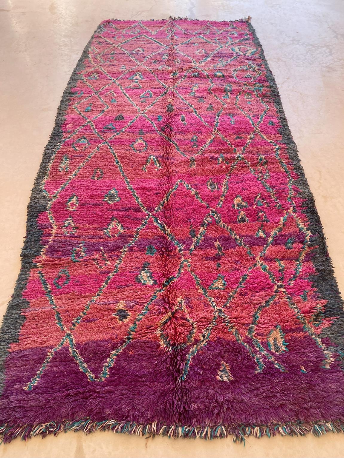 Vintage moroccan rug - purple - Talsint - 5.4-5.9x13.1feet / 165-180x400cm
