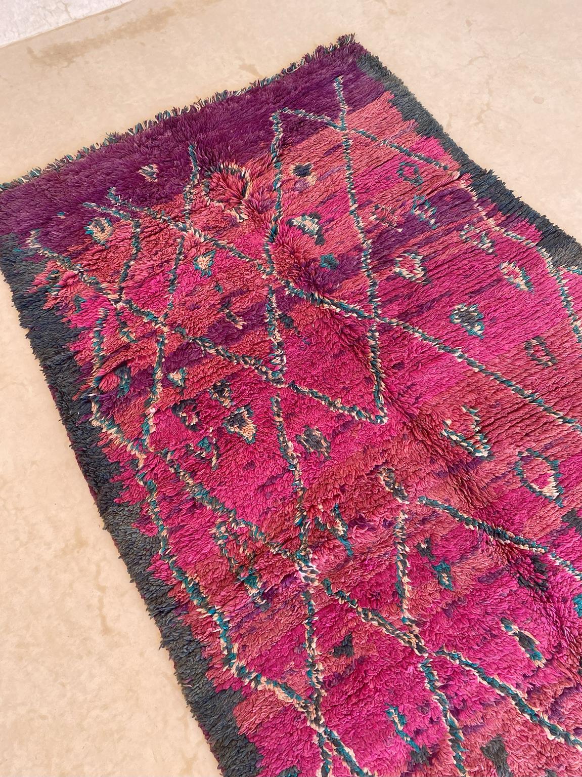 Vintage moroccan rug - purple - Talsint - 5.4-5.9x13.1feet / 165-180x400cm