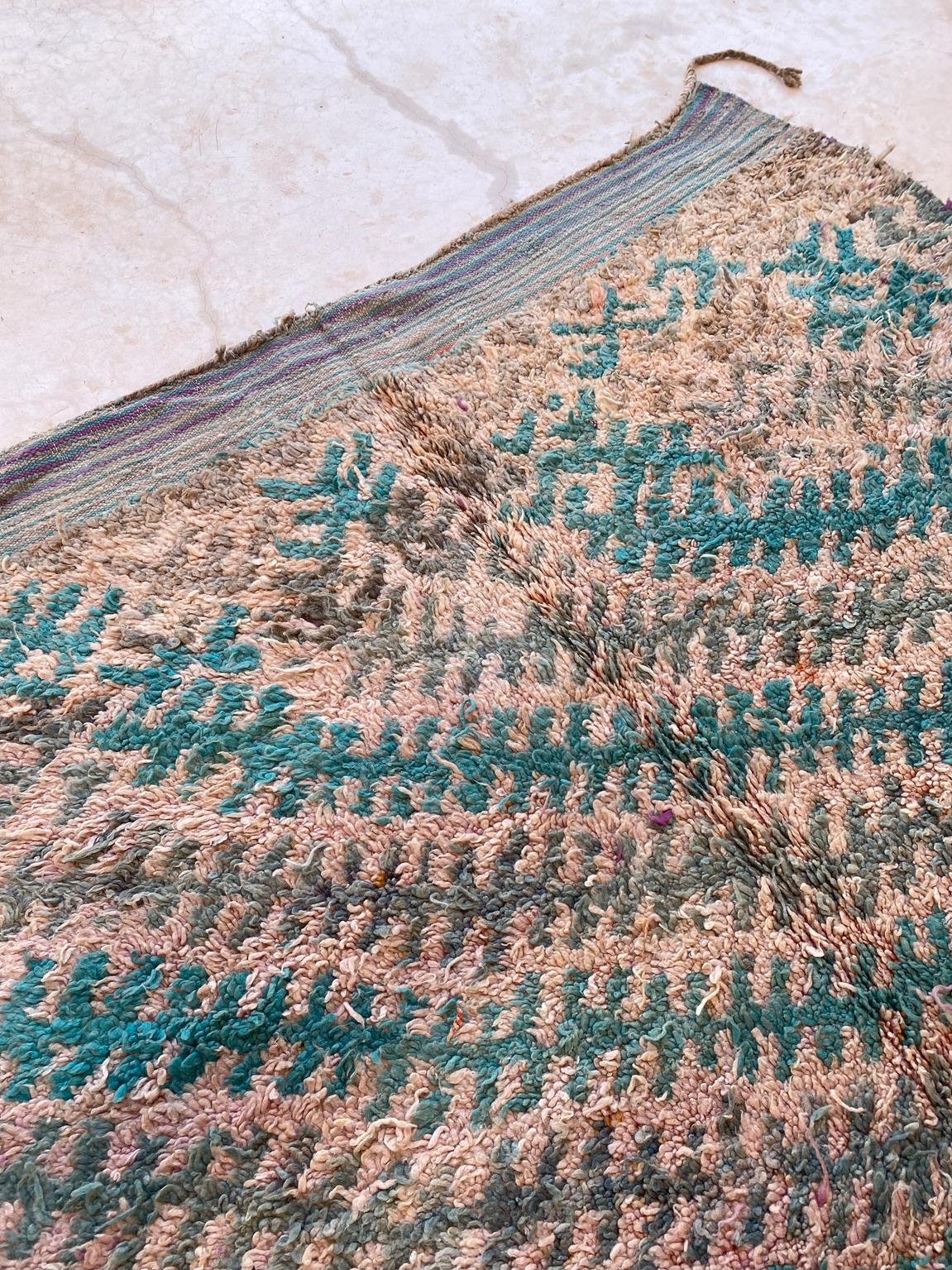 Vintage area moroccan rug - peach, turquoise - Talsint - 6.3x14.3feet / 193x436cm