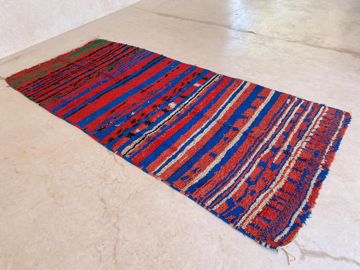 Vintage moroccan rug - red, blue, green - Boujad - 5.5x12feet / 170x365cm