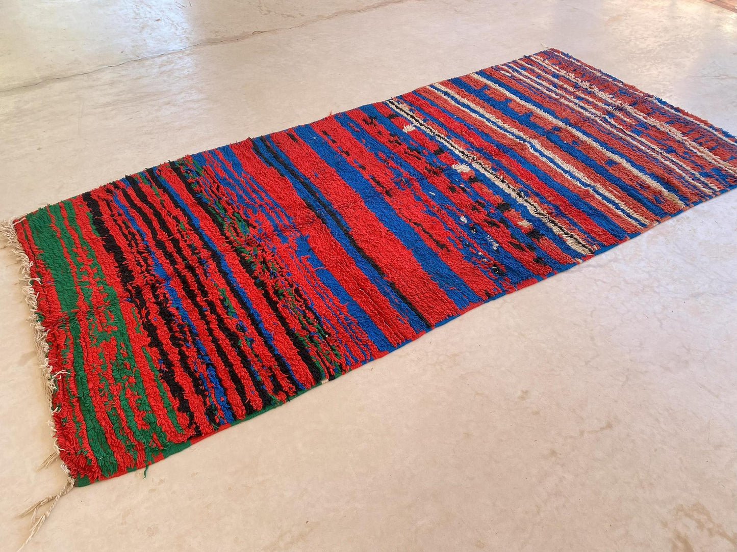 Vintage moroccan rug - red, blue, green - Boujad - 5.5x12feet / 170x365cm