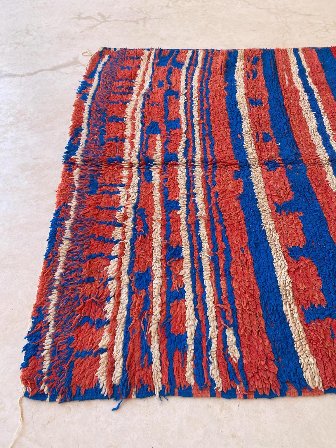 Vintage moroccan rug - red, blue, green - Boujad - 5.5x12feet / 170x365cm