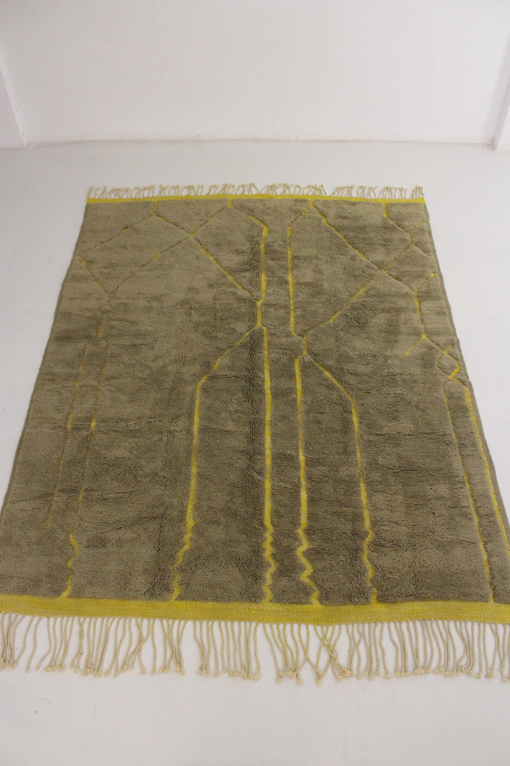 Contemporary area moroccan rug - khaki, yellow - Mrirt - 7.9x10feet / 240x306cm