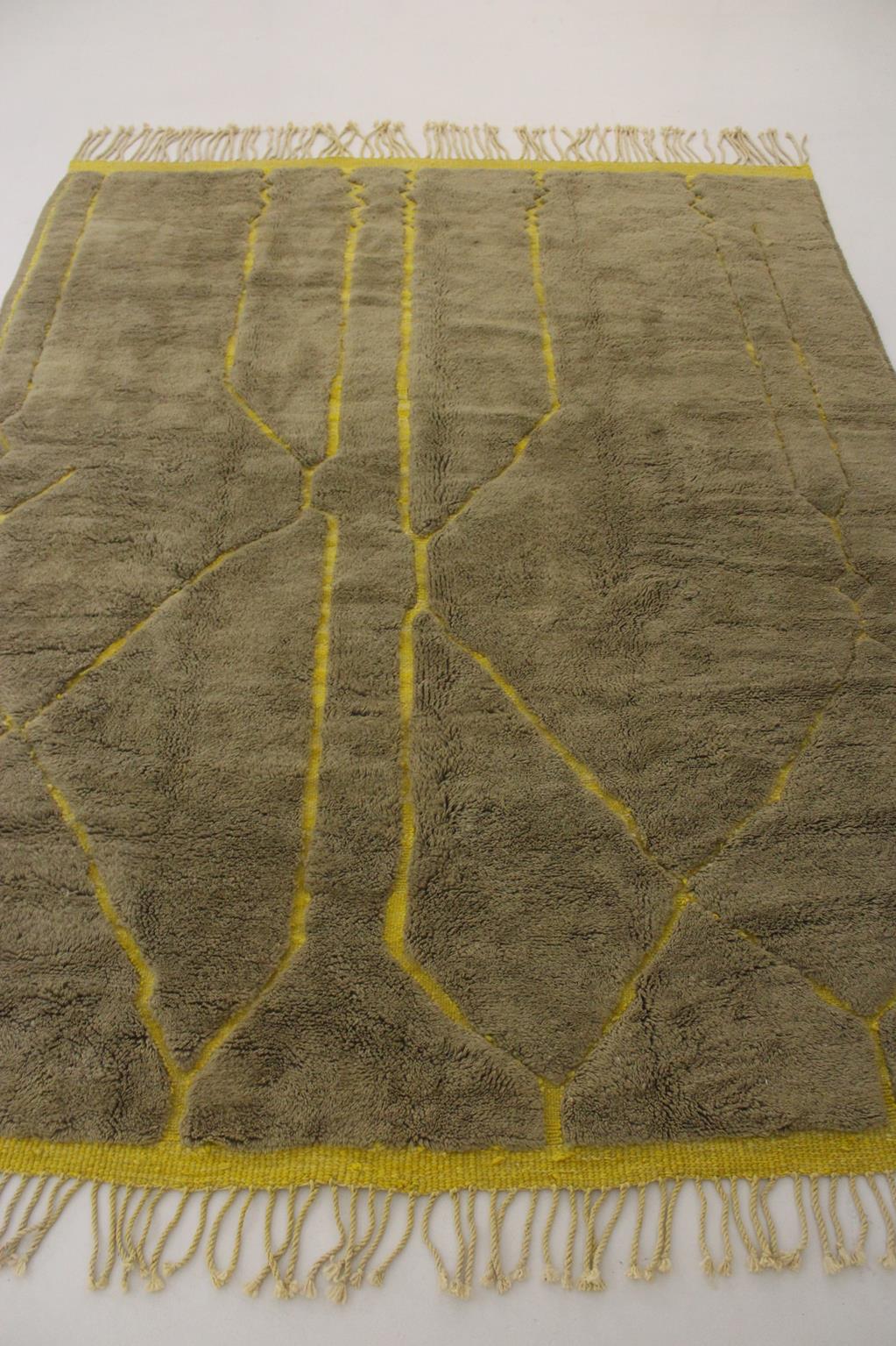 Contemporary area moroccan rug - khaki, yellow - Mrirt - 7.9x10feet / 240x306cm