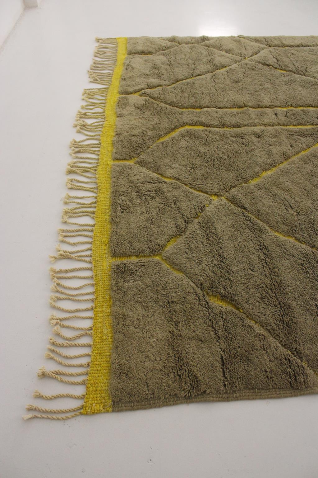 Contemporary area moroccan rug - khaki, yellow - Mrirt - 7.9x10feet / 240x306cm