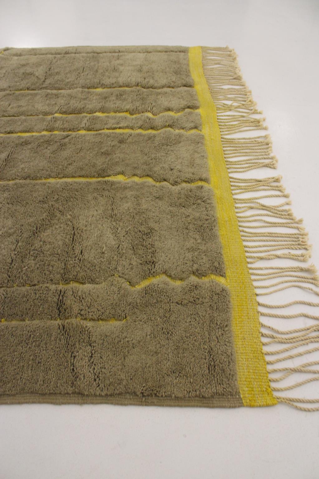Contemporary area moroccan rug - khaki, yellow - Mrirt - 7.9x10feet / 240x306cm