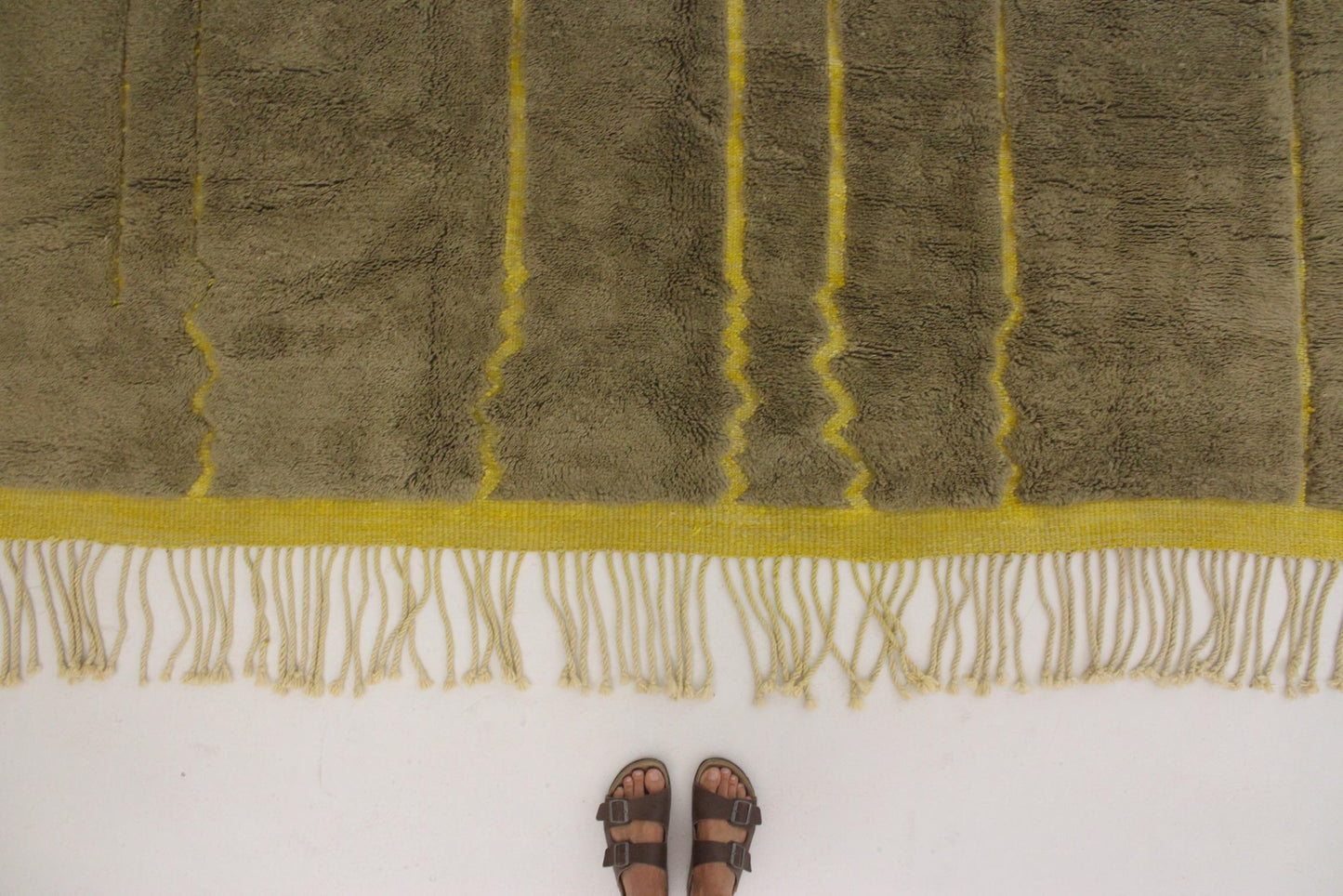 Contemporary area moroccan rug - khaki, yellow - Mrirt - 7.9x10feet / 240x306cm