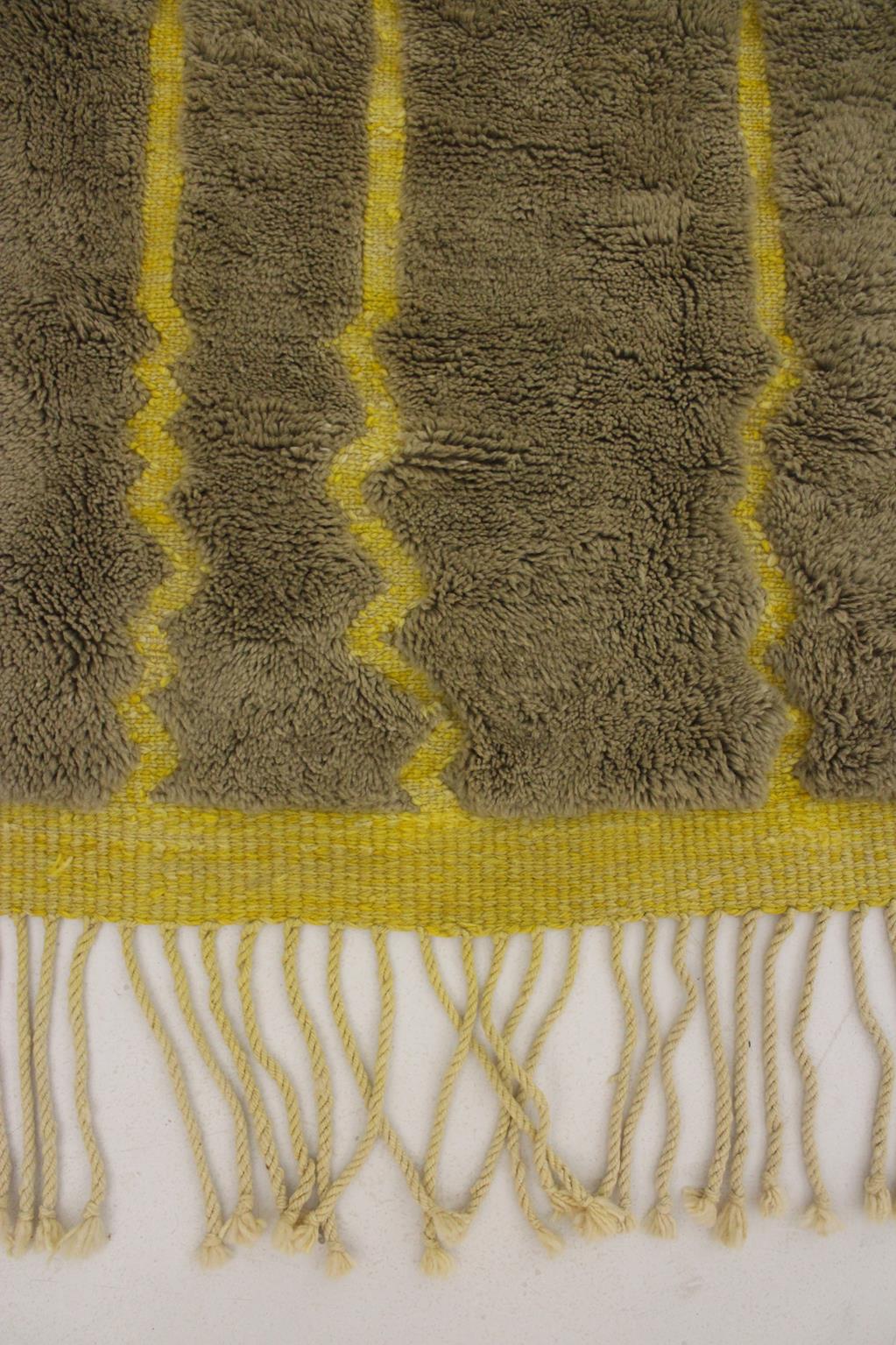 Contemporary area moroccan rug - khaki, yellow - Mrirt - 7.9x10feet / 240x306cm