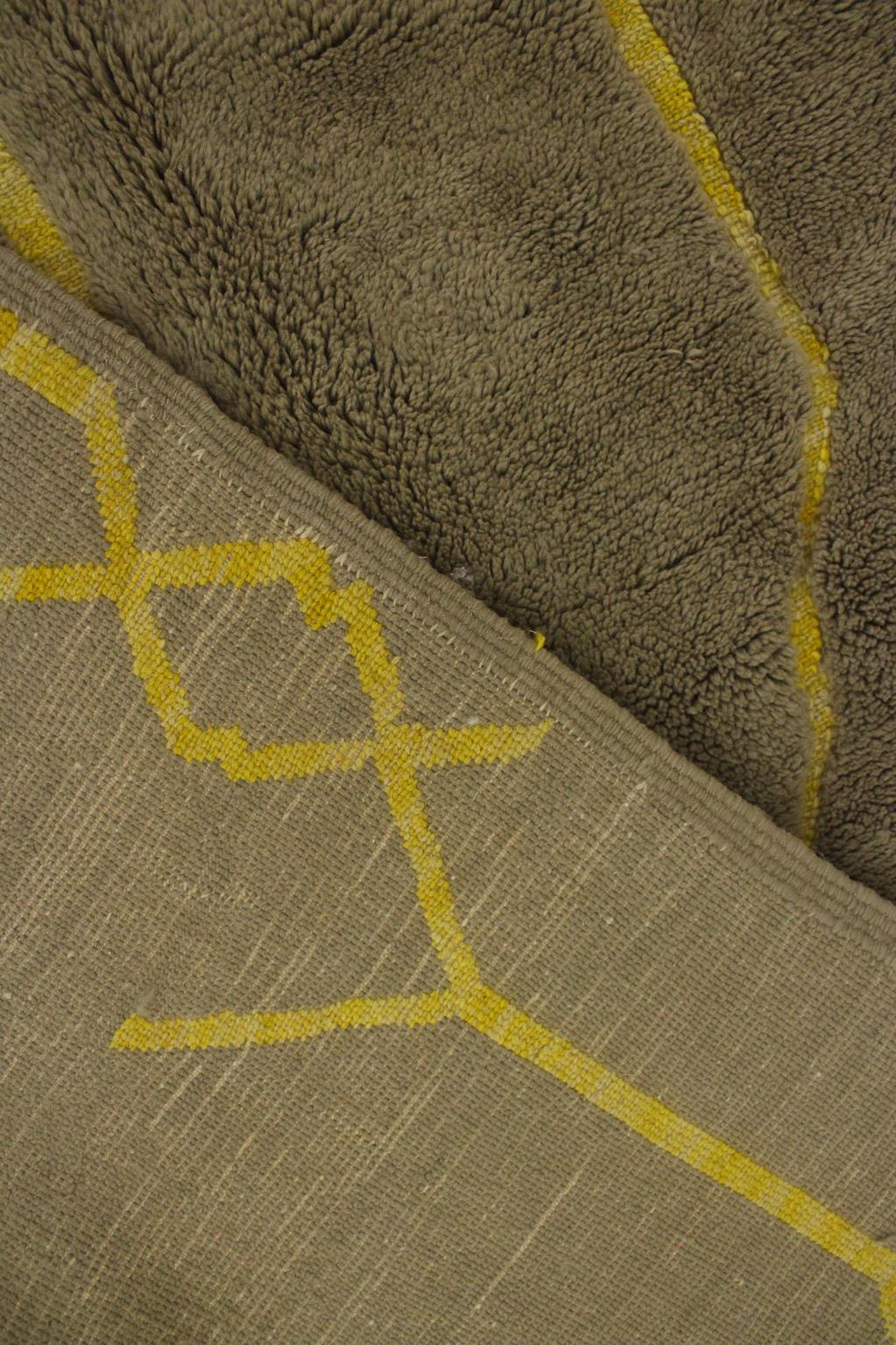 Contemporary area moroccan rug - khaki, yellow - Mrirt - 7.9x10feet / 240x306cm
